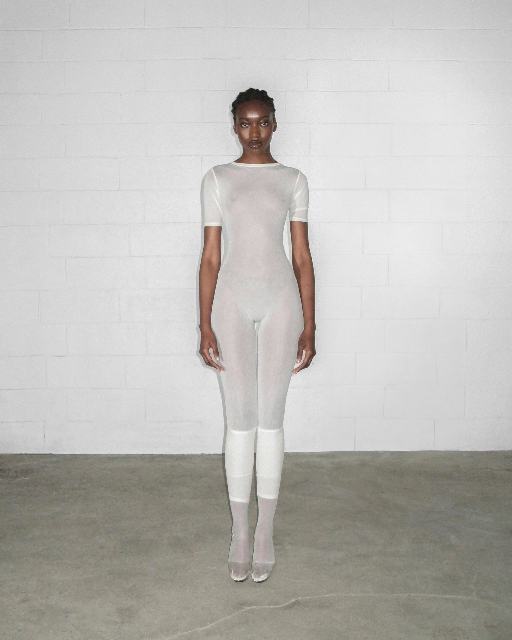 WHITE CATSUIT SHORT SLEEVES